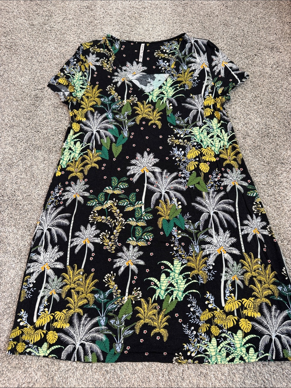 Soma V-Neck Cool Nights Black Floral Sleep Tee, Small, Exc. Cond.